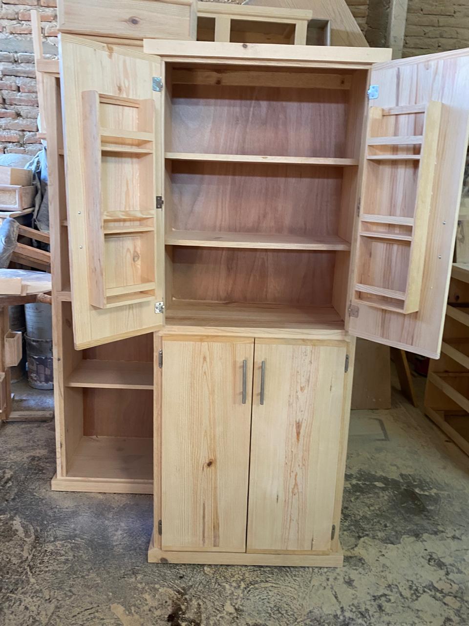 Alacenas con puertas